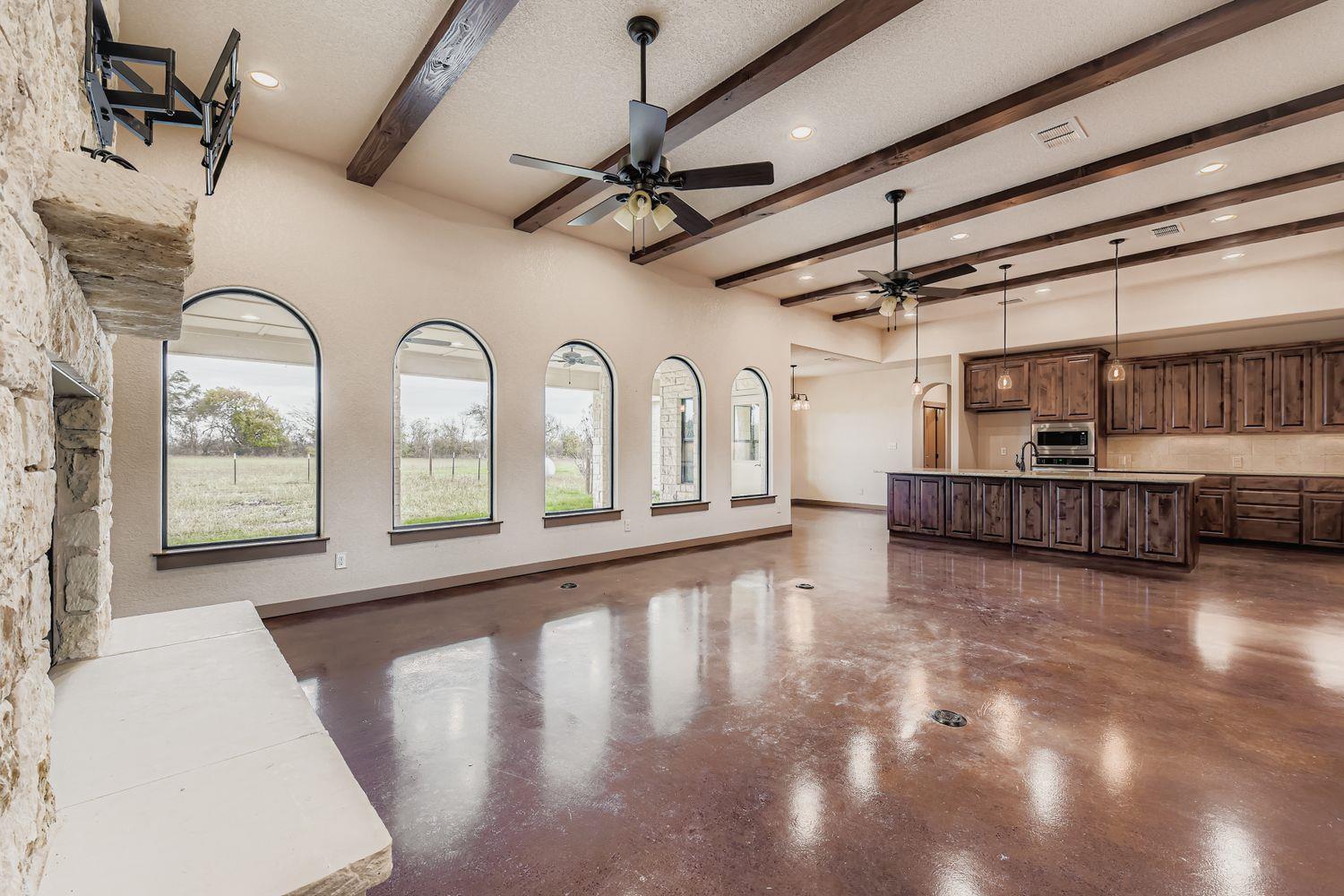 192 Freedom Dr, Georgetown, TX 78626