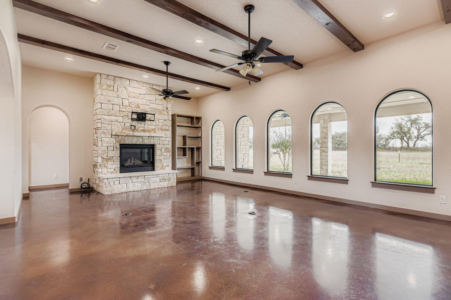 192 Freedom Dr, Georgetown, TX 78626