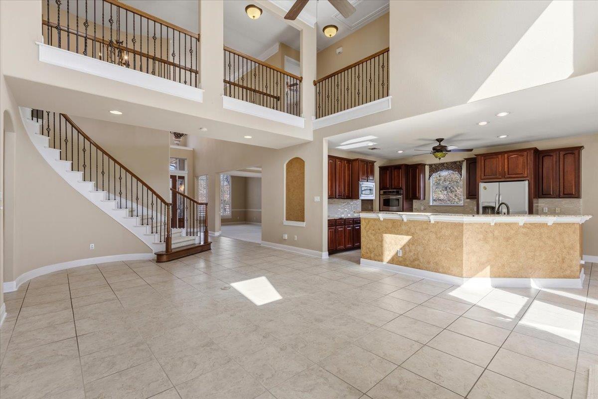 111 Whitley Dr, Austin, TX 78738