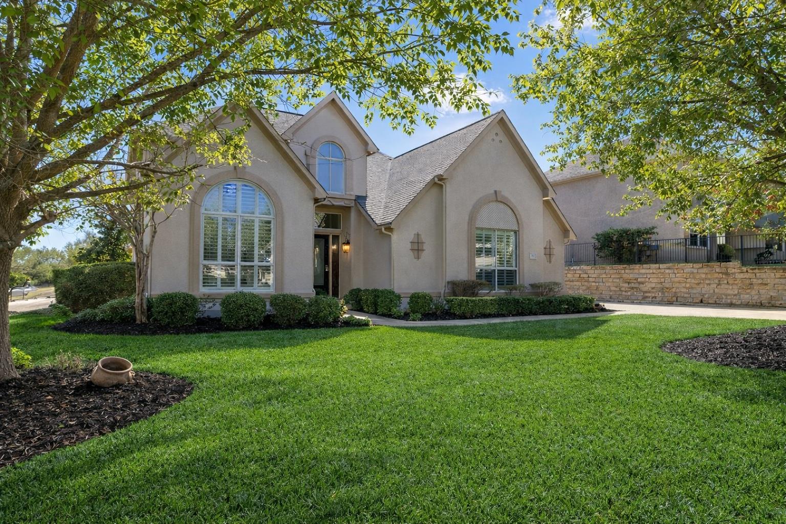 111 Whitley Dr, Austin, TX 78738