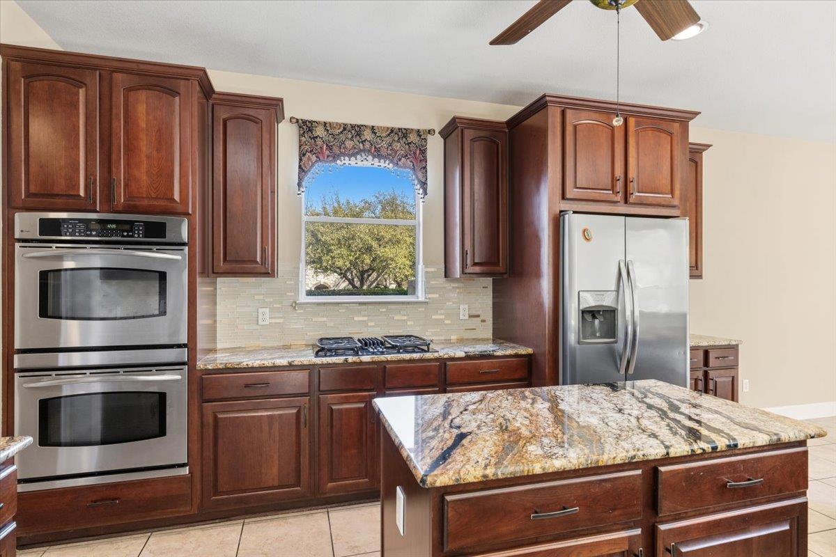 111 Whitley Dr, Austin, TX 78738