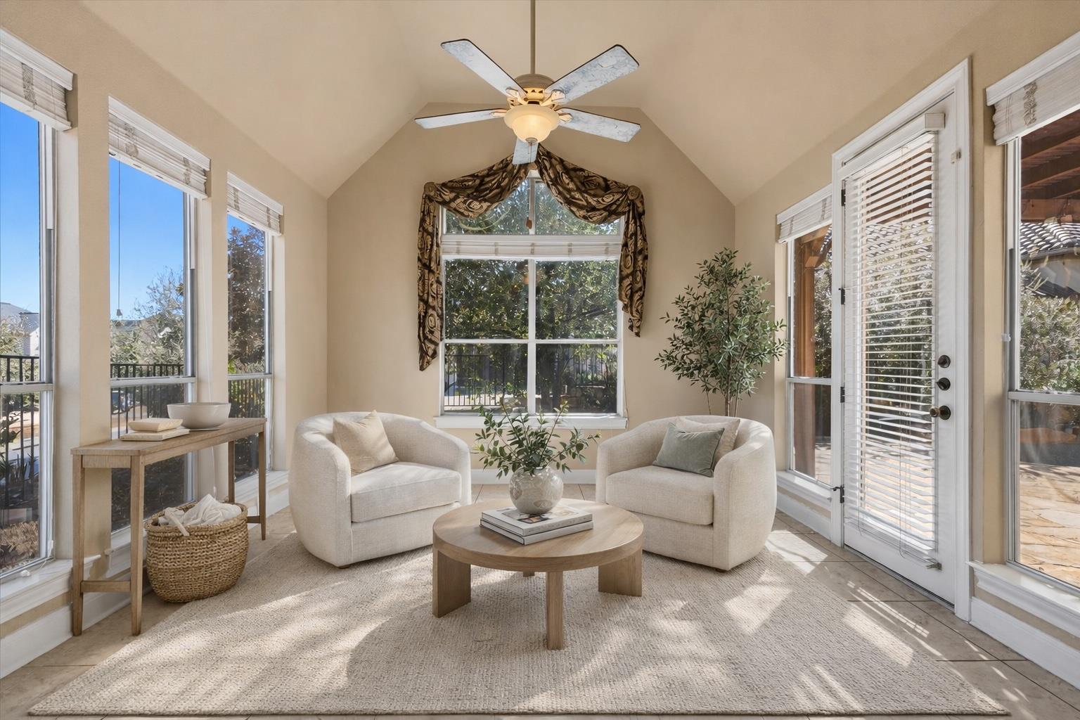 111 Whitley Dr, Austin, TX 78738