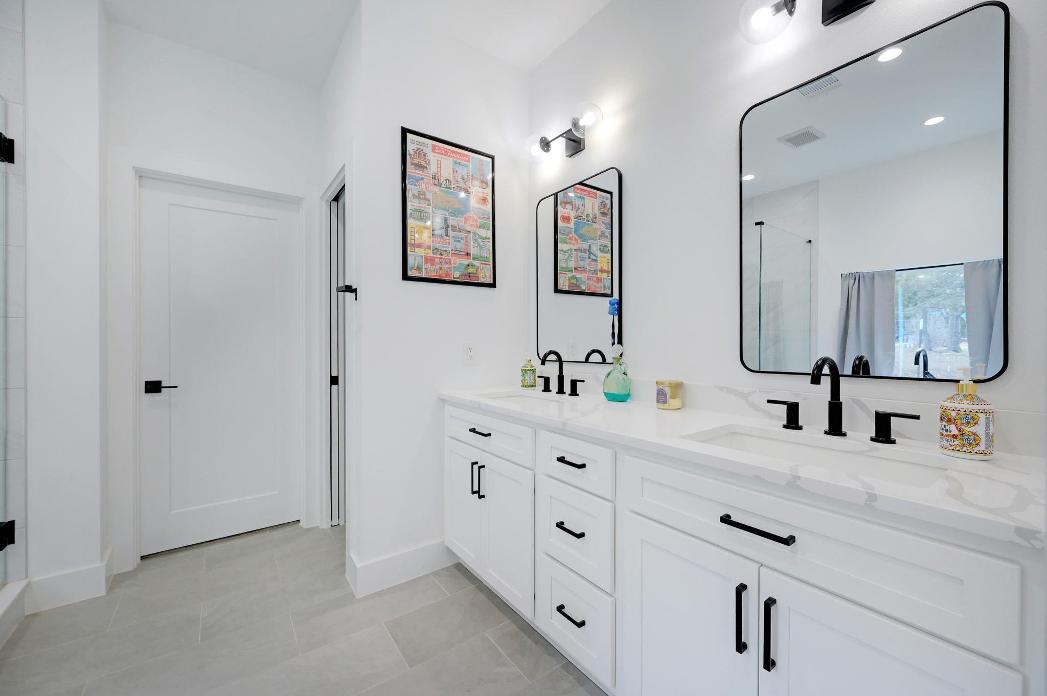 200 Rust Ranch Rd, Blanco, TX 78606