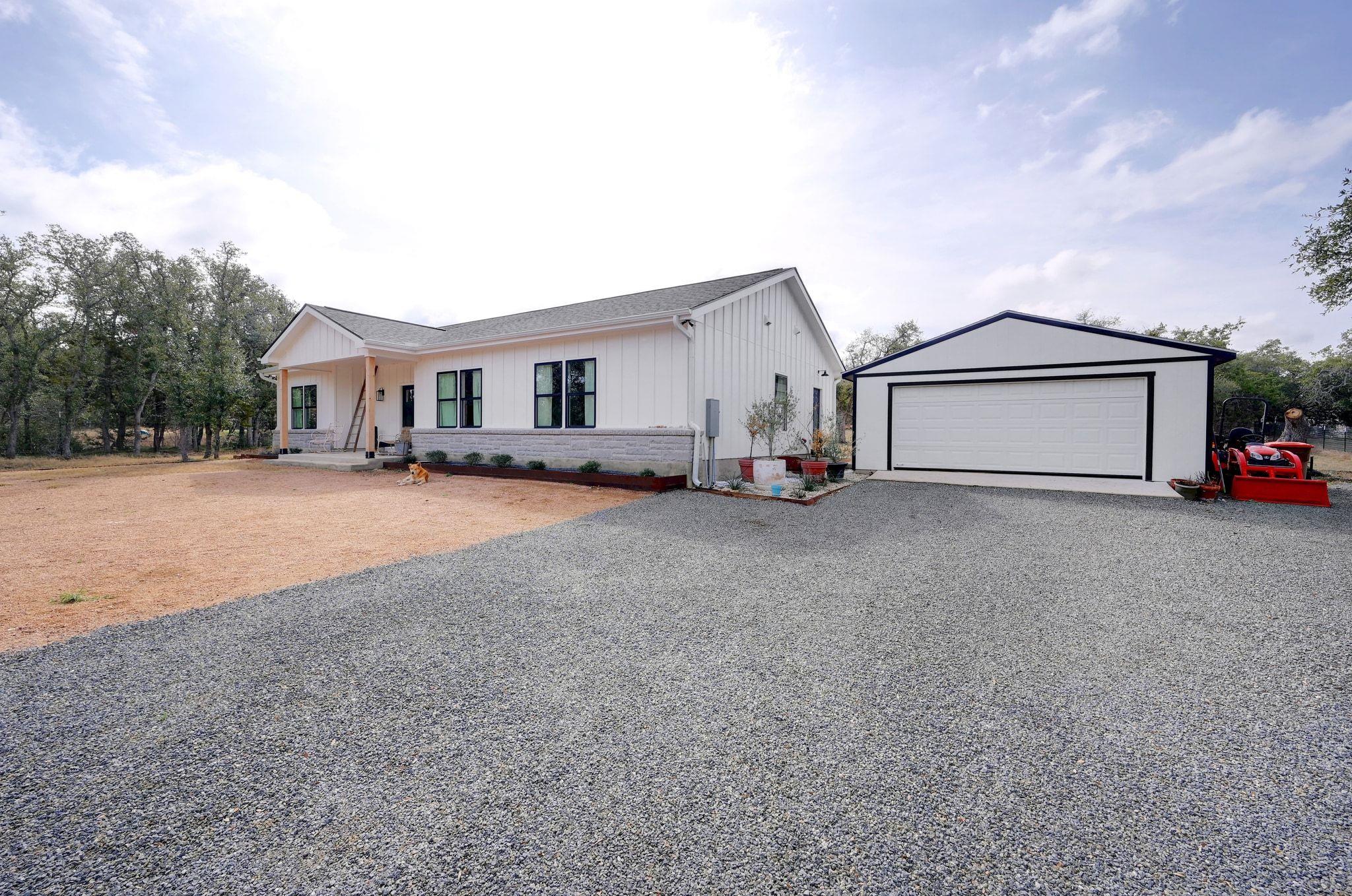 200 Rust Ranch Rd, Blanco, TX 78606