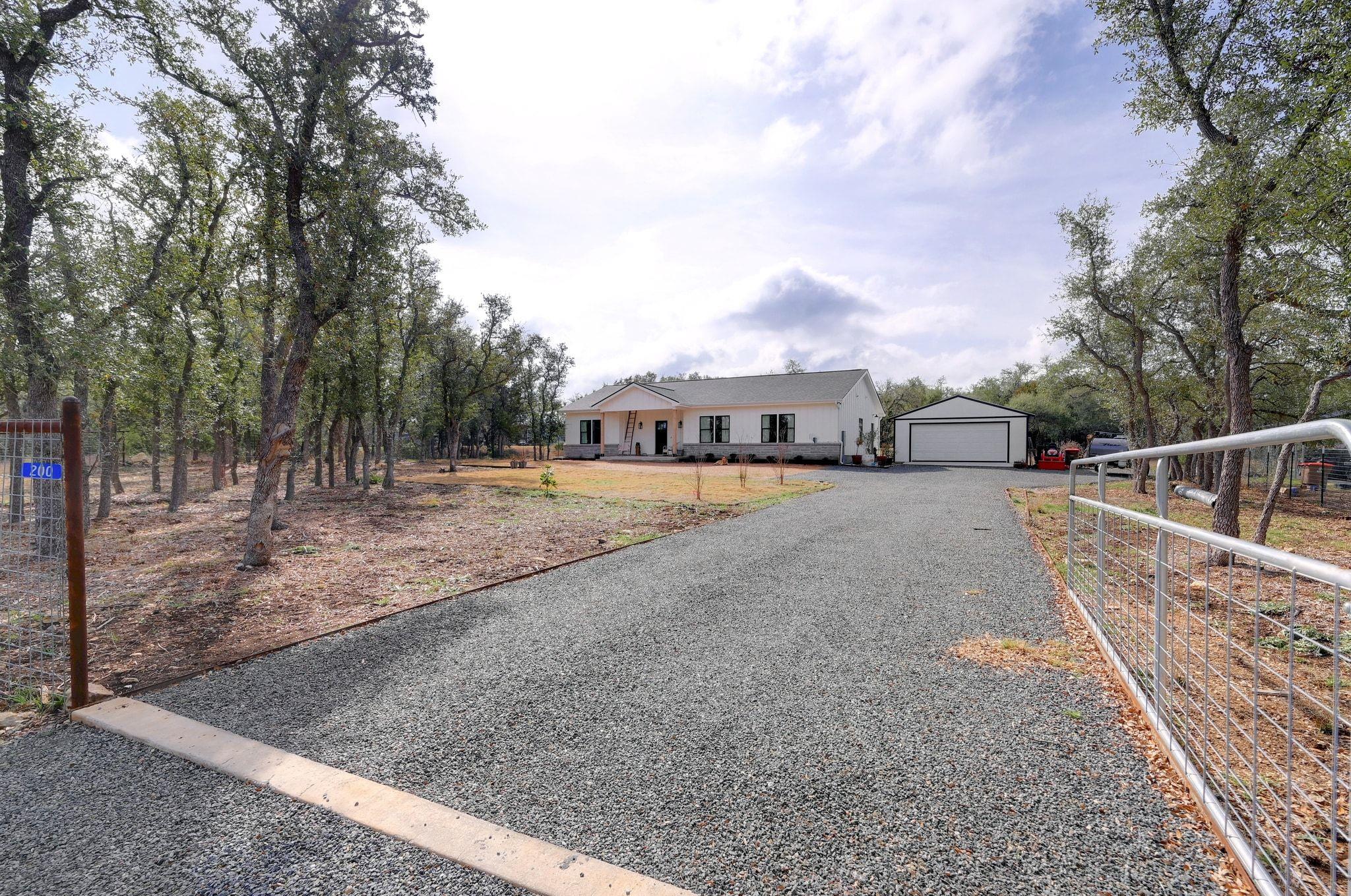 200 Rust Ranch Rd, Blanco, TX 78606