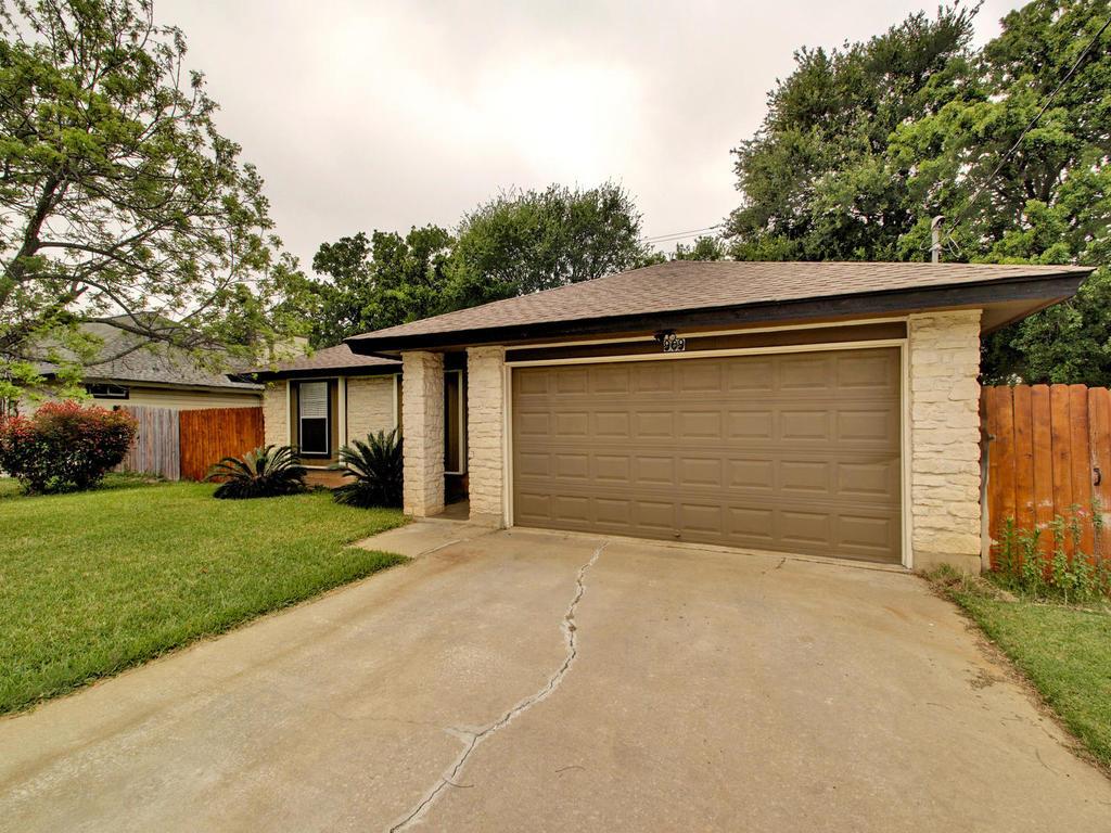 909 Garden Meadow Dr, Georgetown, TX 78628