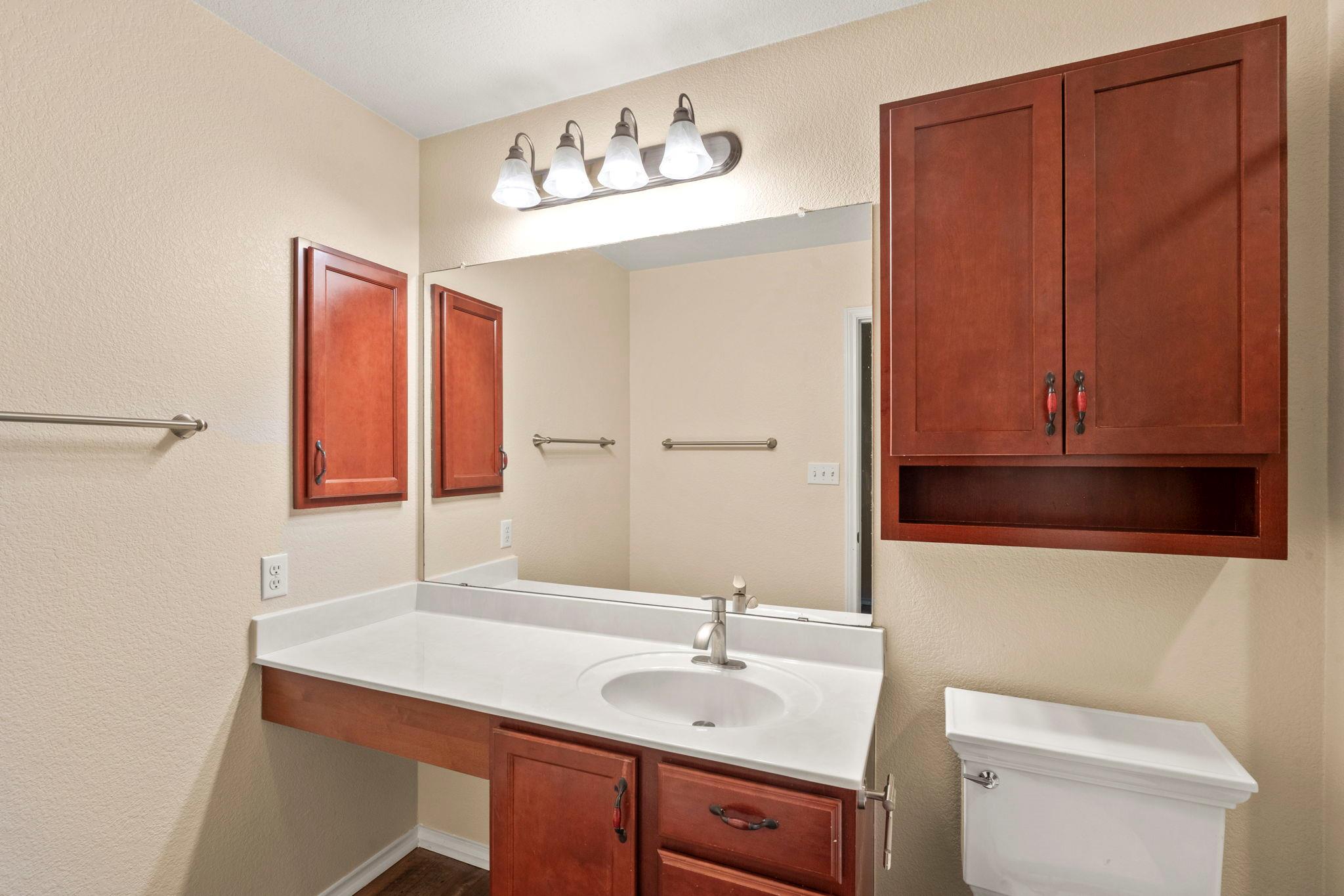 141 Sheep Trail Dr, Kyle, TX 78640