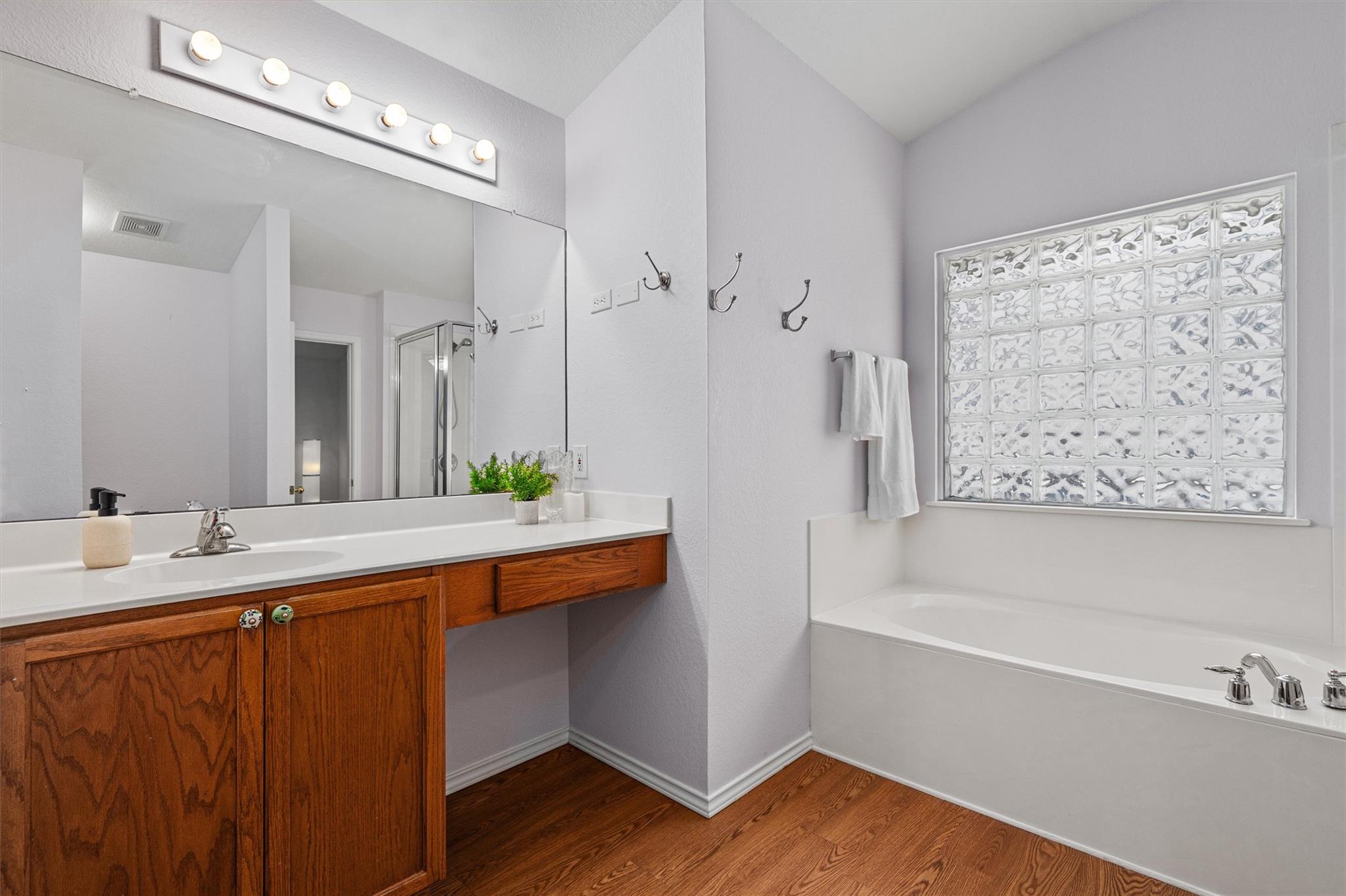 404 Yucca House Dr, Pflugerville, TX 78660