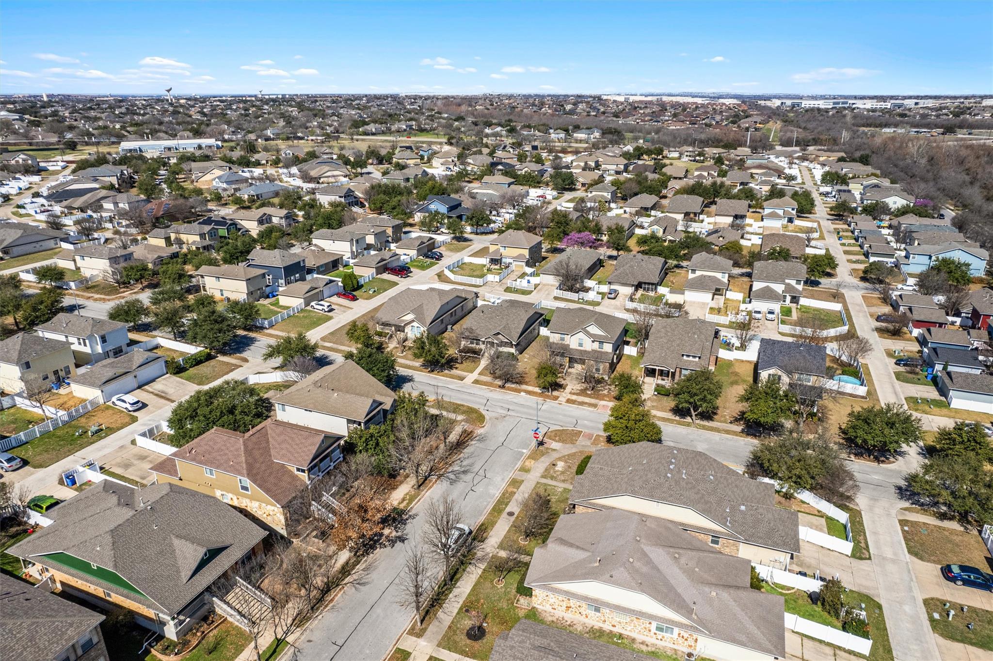 404 Yucca House Dr, Pflugerville, TX 78660