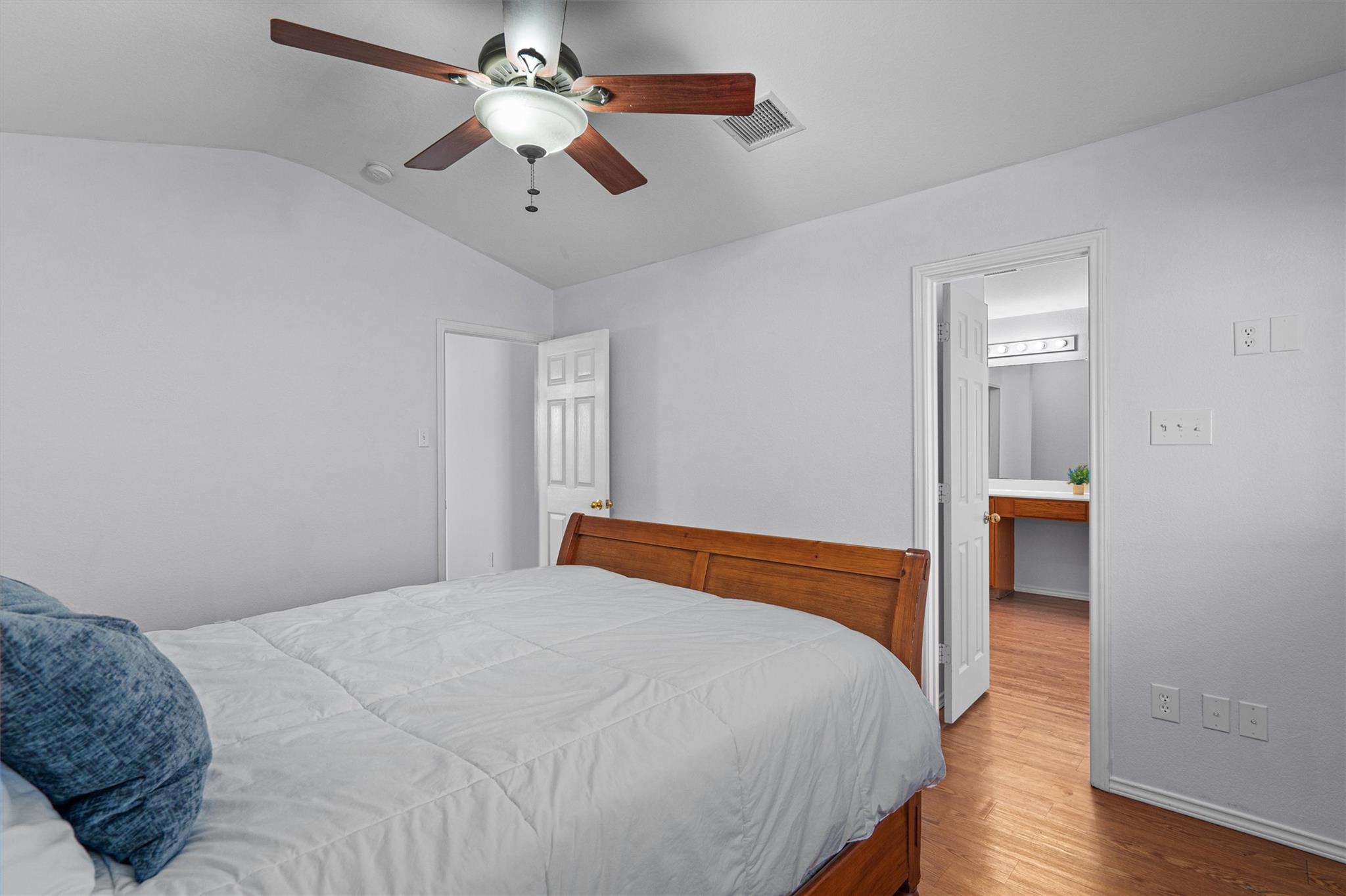 404 Yucca House Dr, Pflugerville, TX 78660