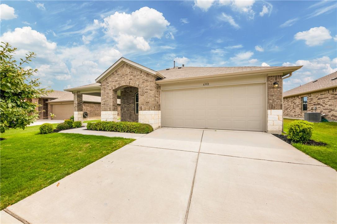 600 Kaluga Trl, Leander, TX 78641