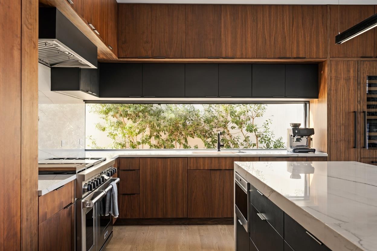 30 Chalmers Ave, Austin, TX 78702