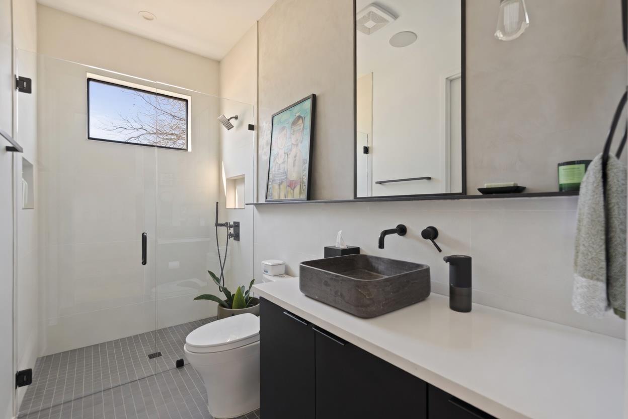 30 Chalmers Ave, Austin, TX 78702