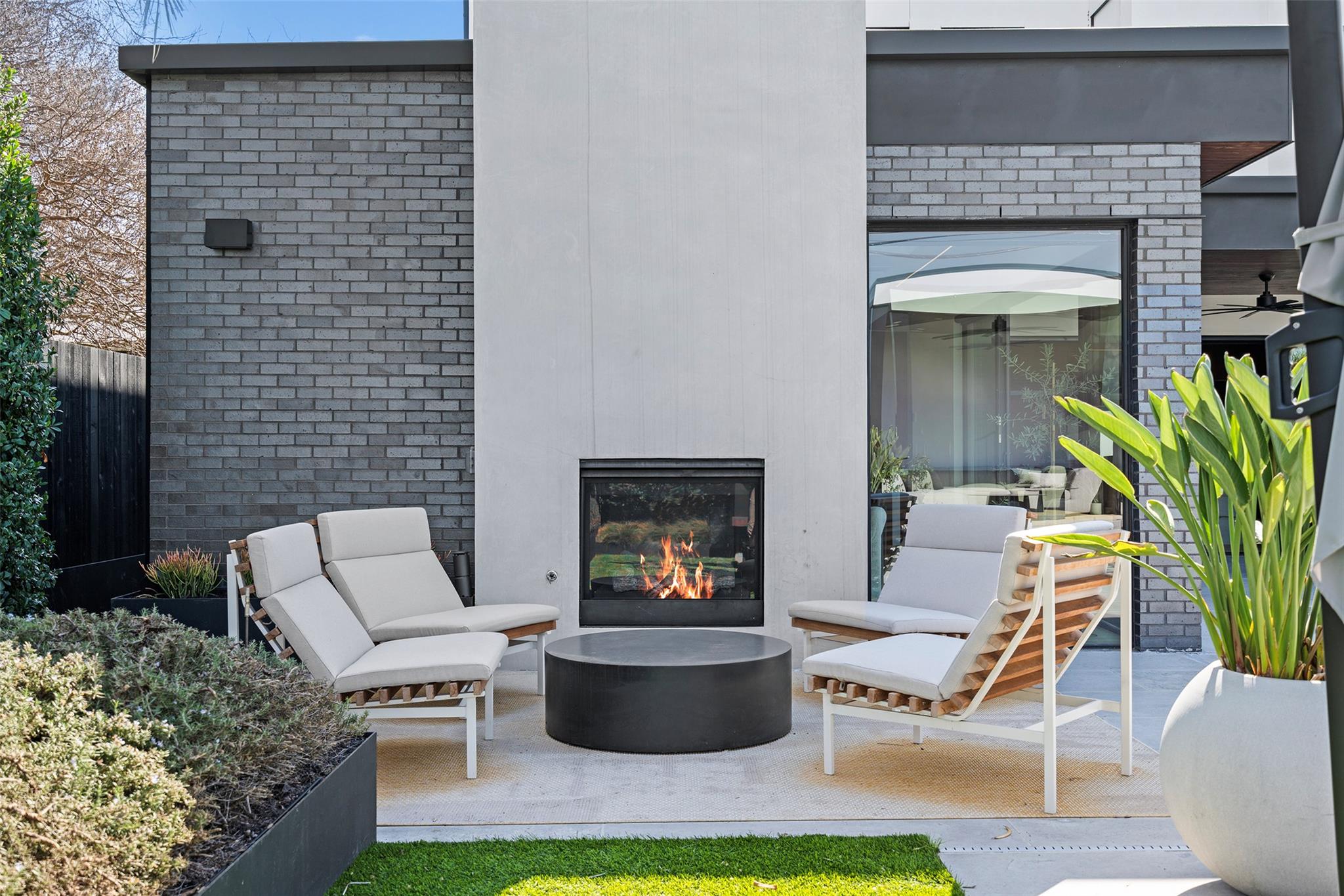 30 Chalmers Ave, Austin, TX 78702