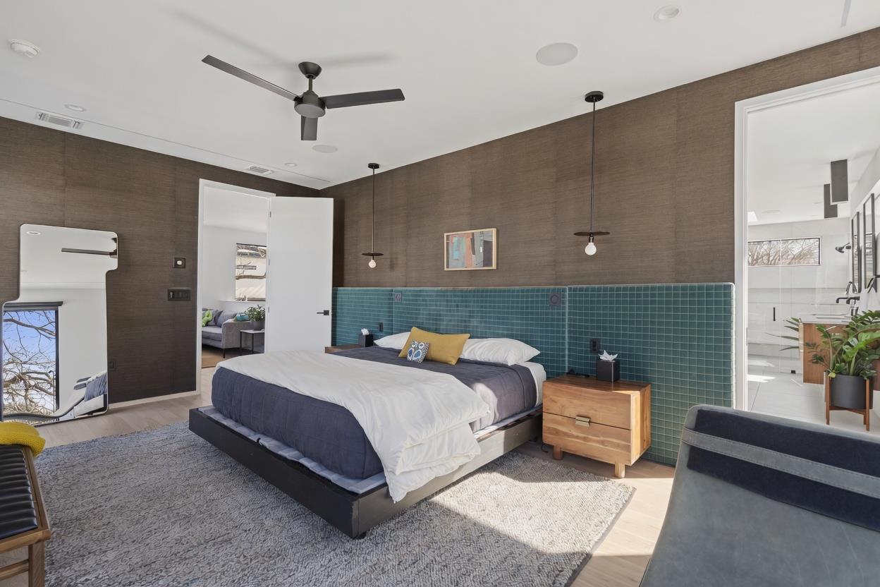 30 Chalmers Ave, Austin, TX 78702