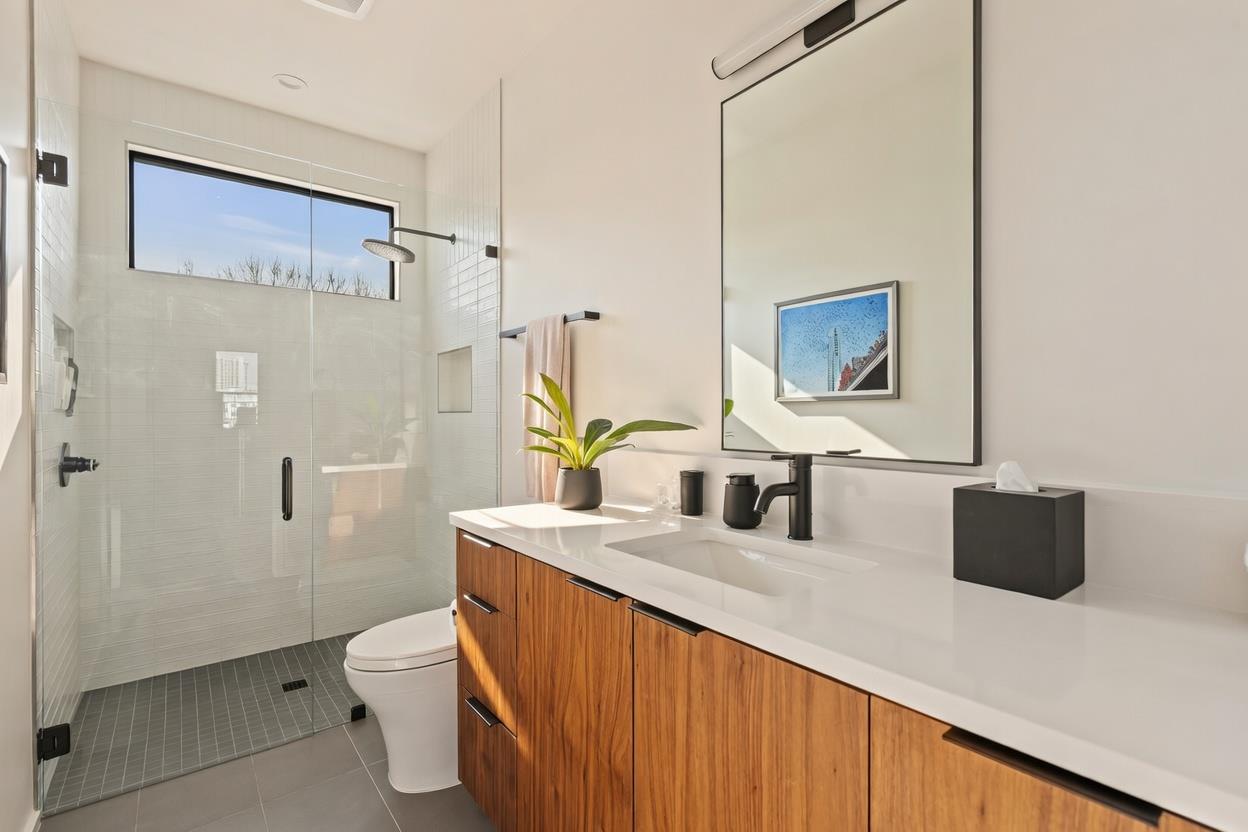 30 Chalmers Ave, Austin, TX 78702