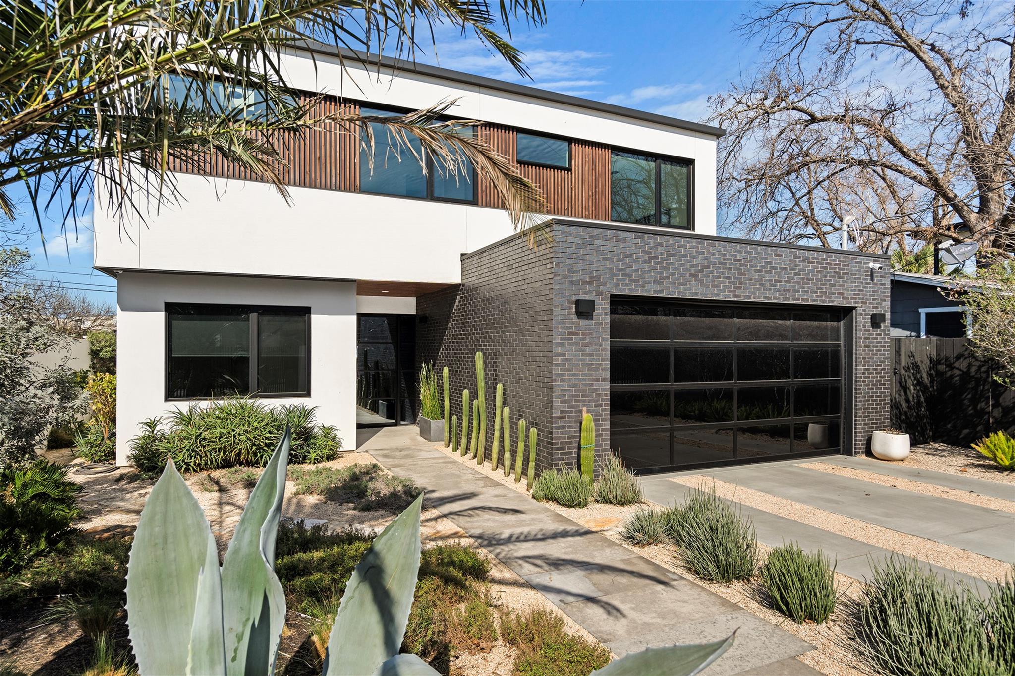 30 Chalmers Ave, Austin, TX 78702