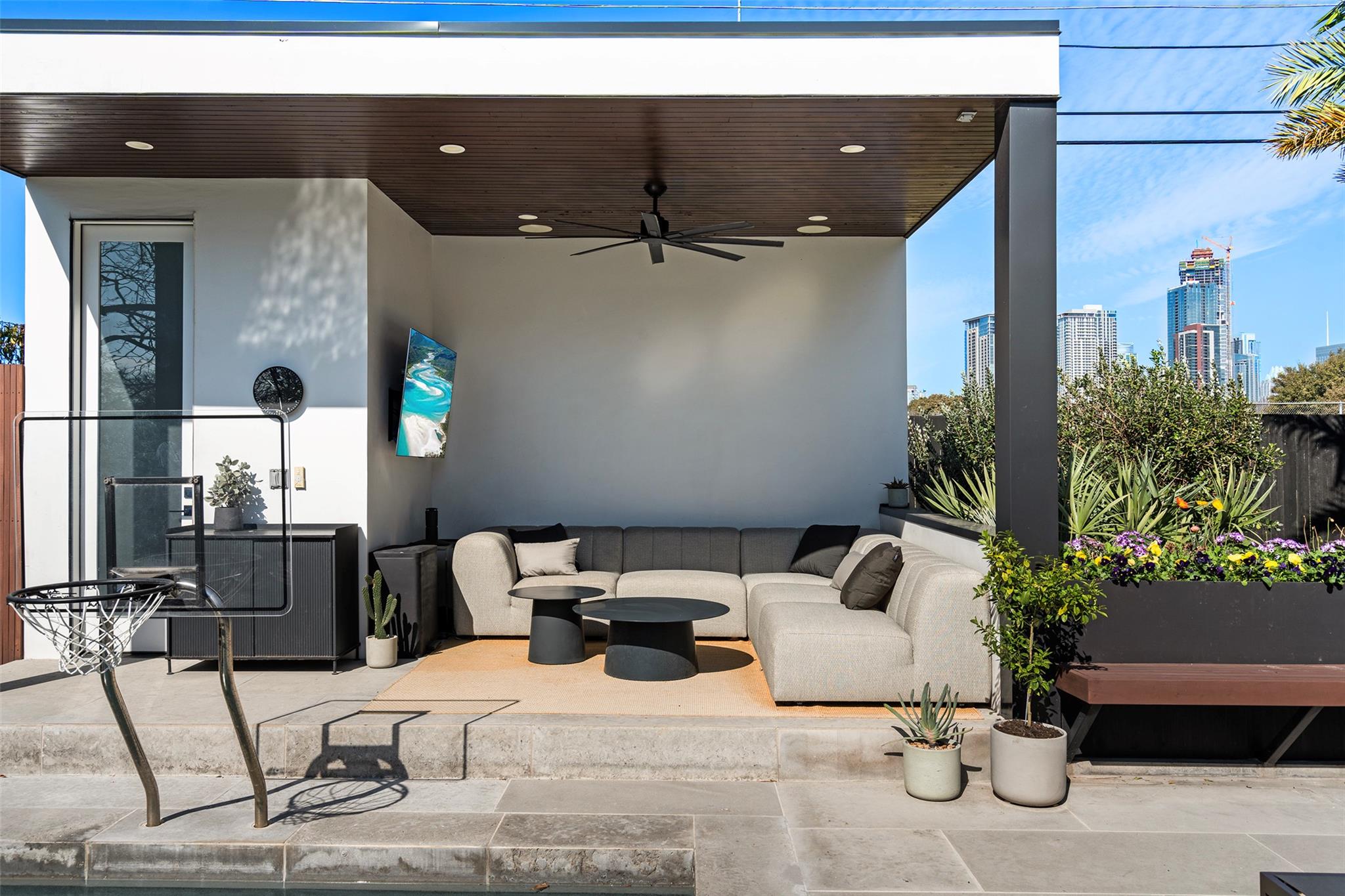 30 Chalmers Ave, Austin, TX 78702