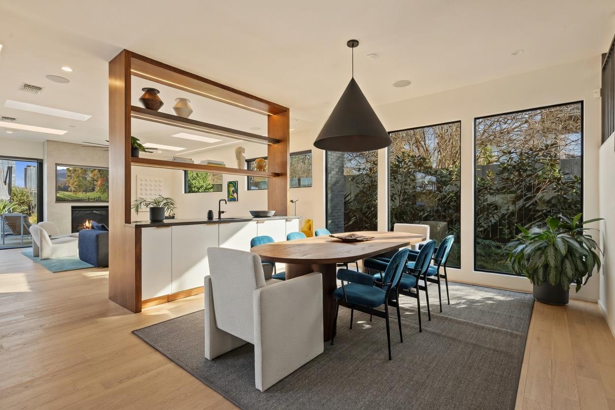 30 Chalmers Ave, Austin, TX 78702