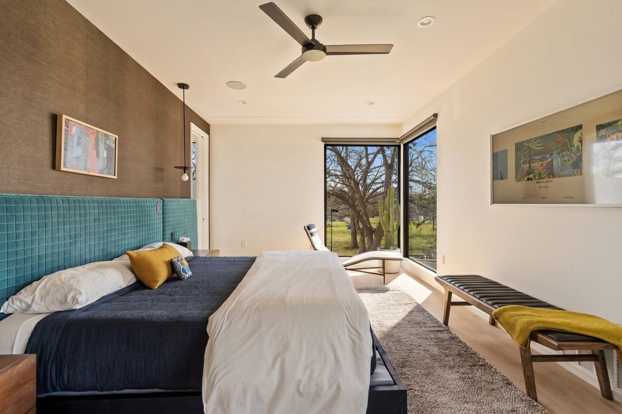 30 Chalmers Ave, Austin, TX 78702