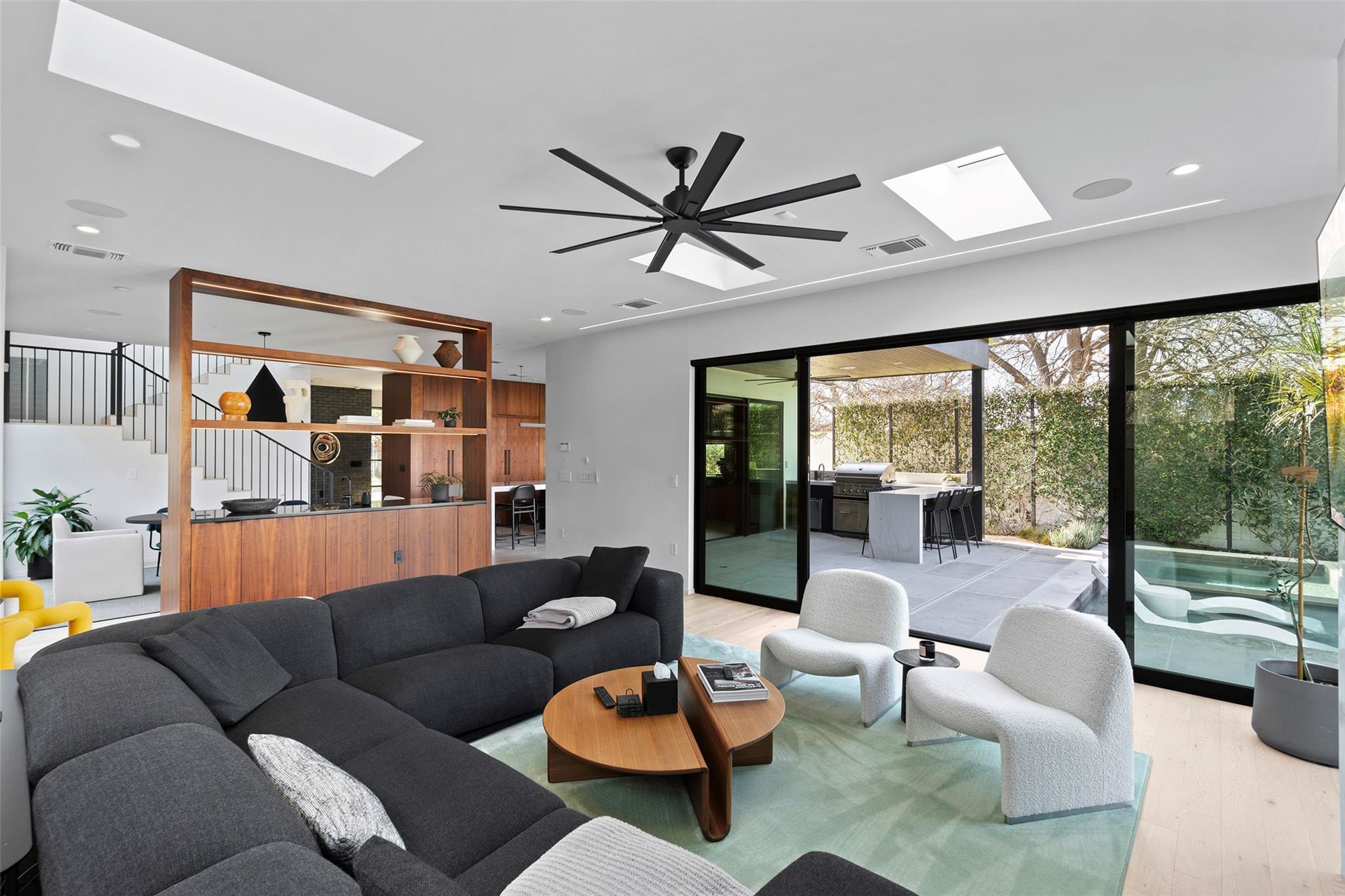 30 Chalmers Ave, Austin, TX 78702