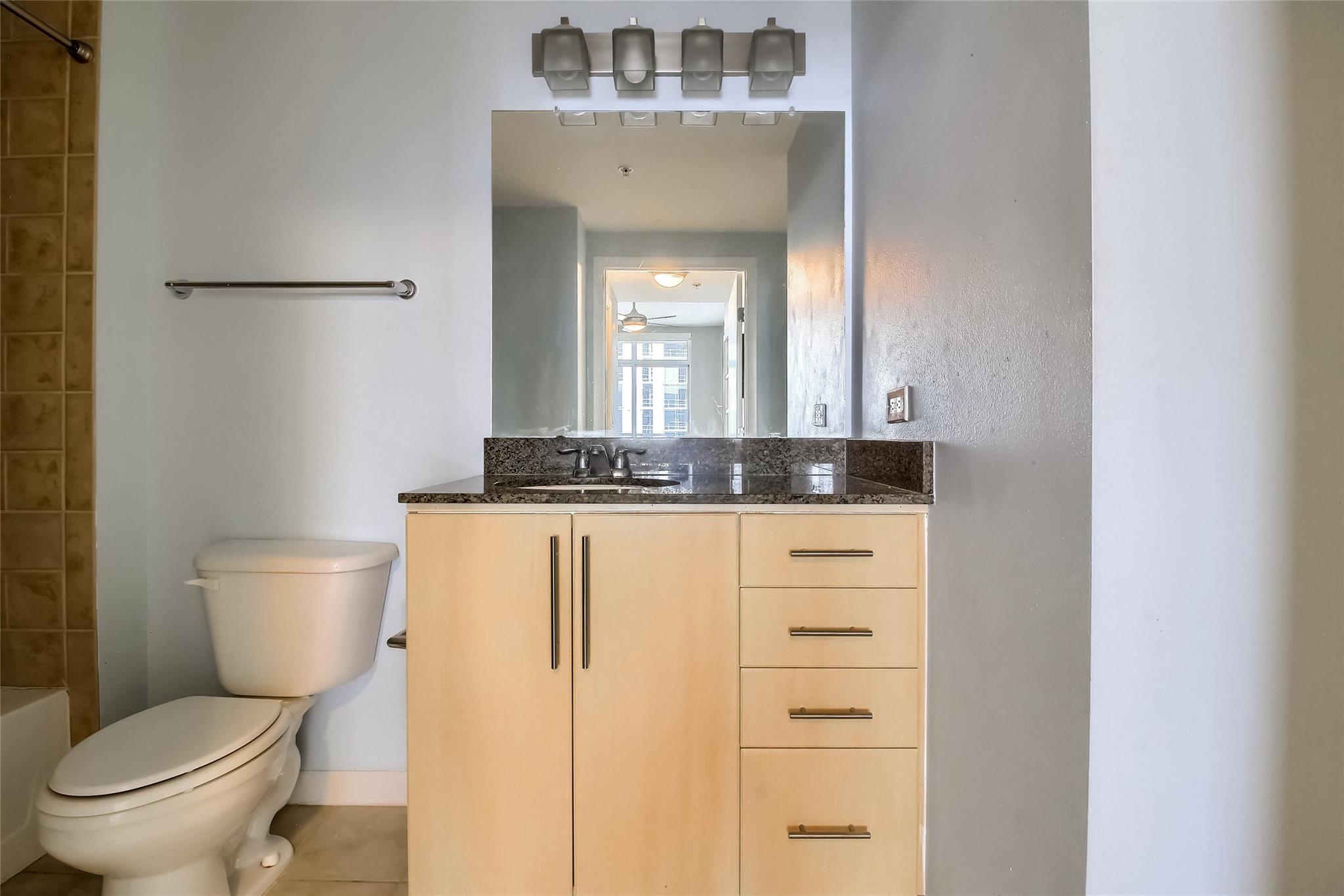 54 Rainey St # 1109, Austin, TX 78701