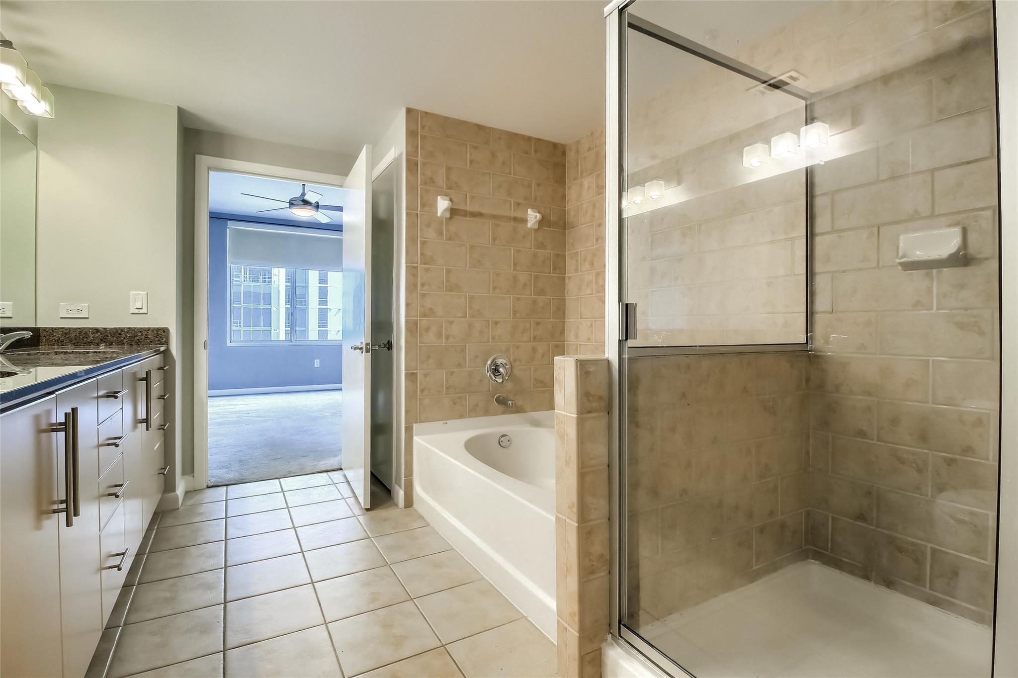 54 Rainey St # 1109, Austin, TX 78701