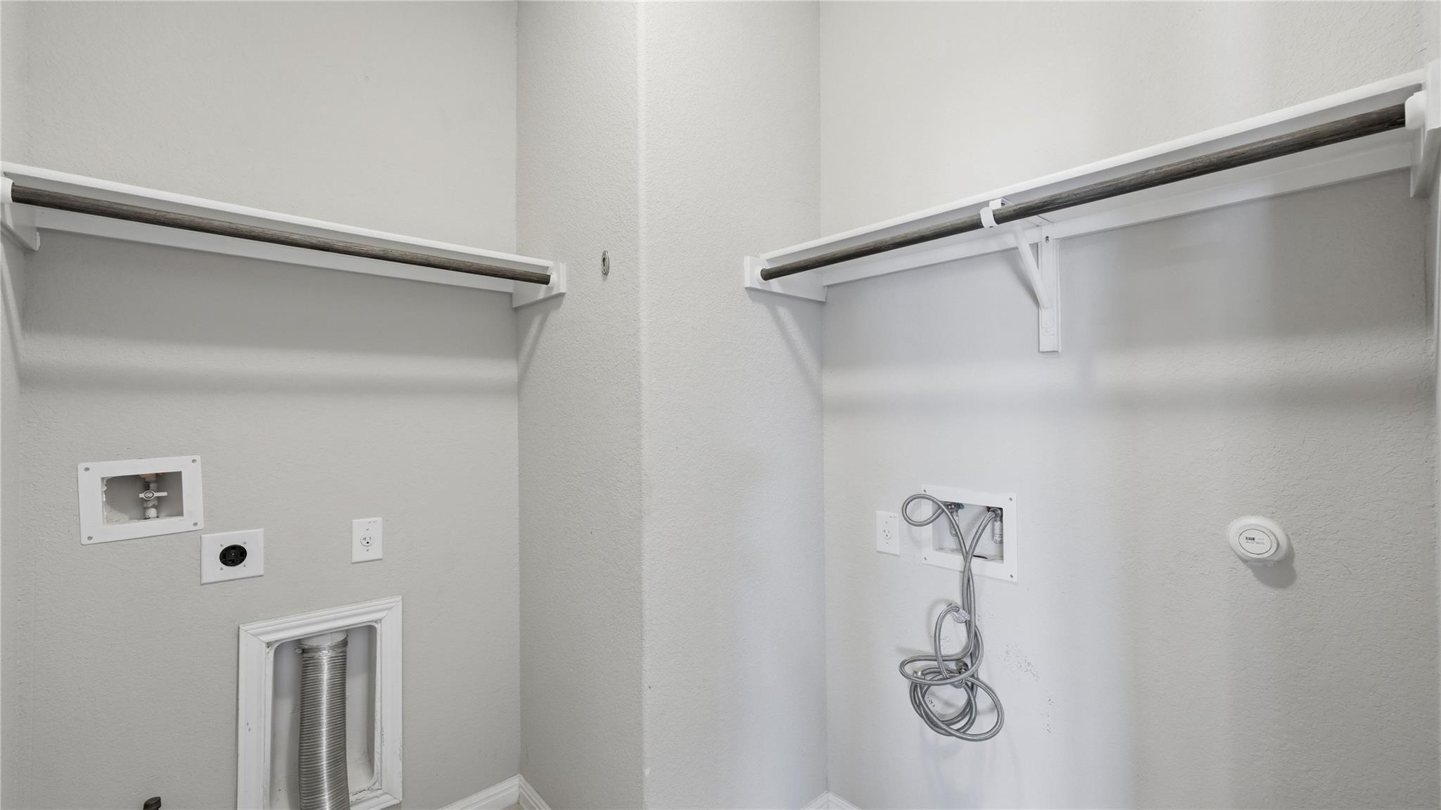 172 Brady Creek Way, Leander, TX 78641