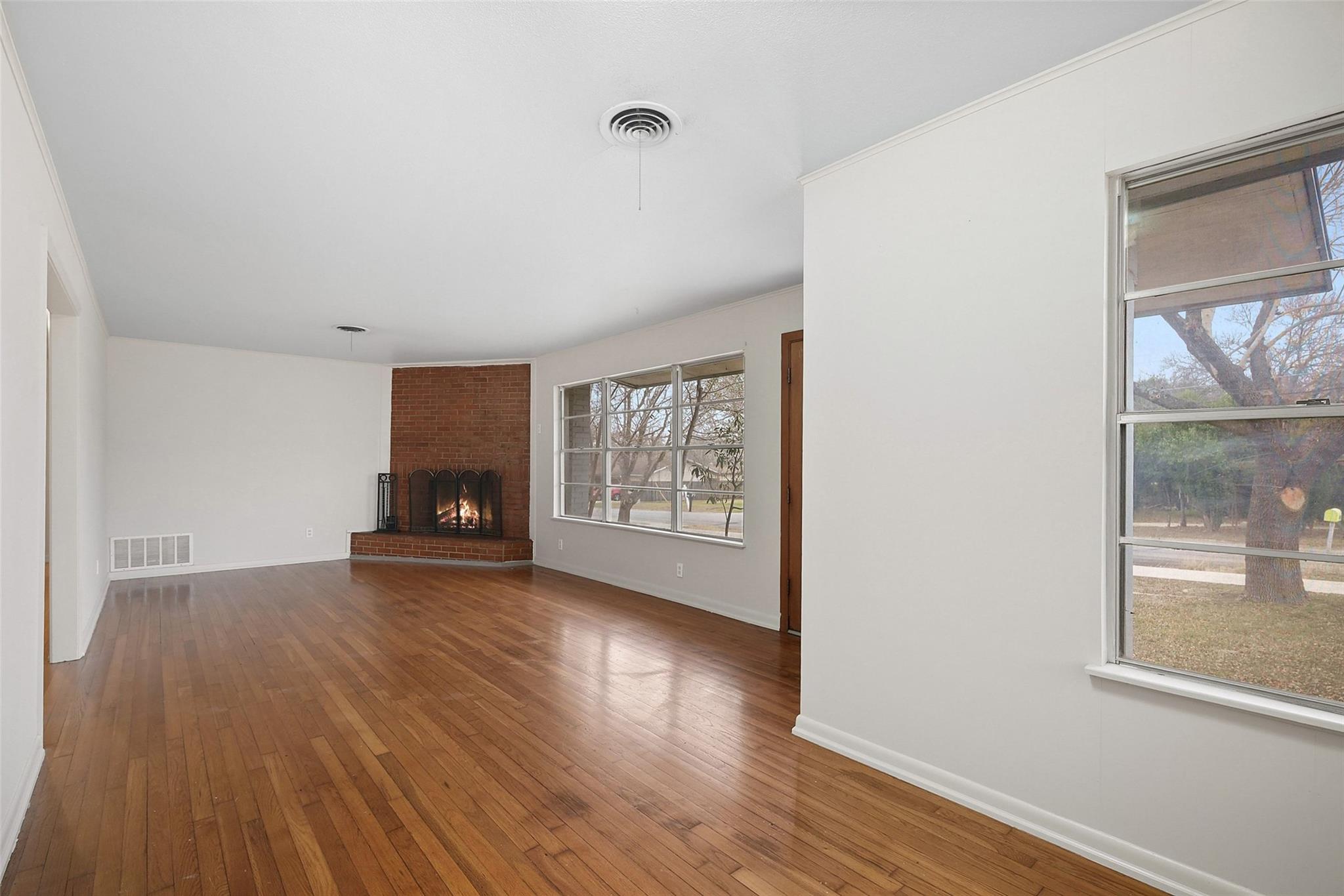 904 Neans Dr, Austin, TX 78758