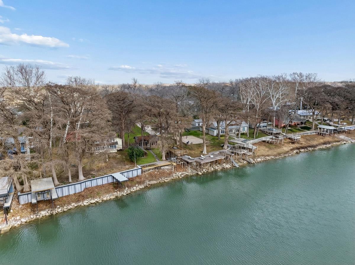 1307 Terminal Loop Rd, McQueeney, TX 78123