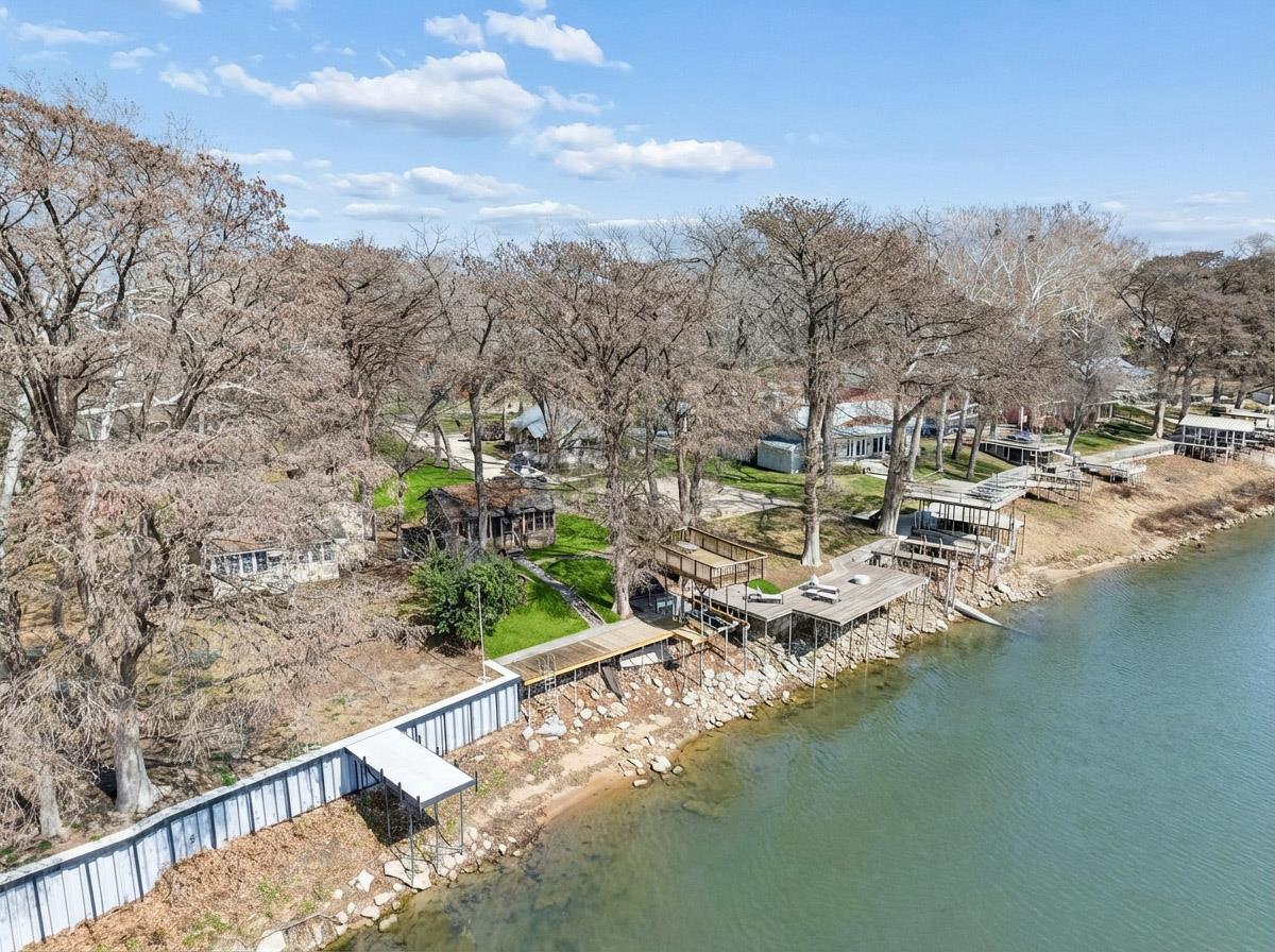 1307 Terminal Loop Rd, McQueeney, TX 78123