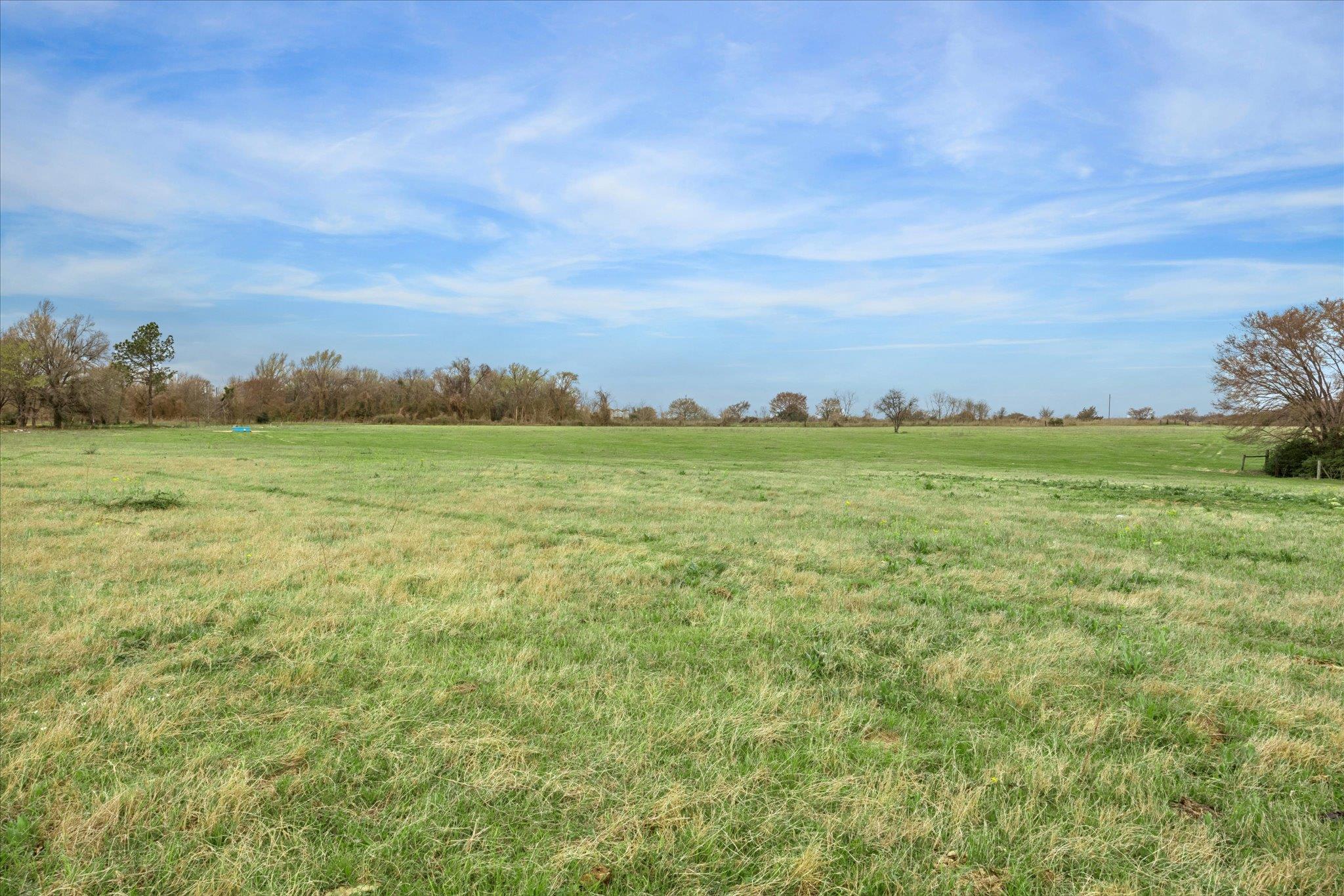 7281 County Road 358 Rd, Gause, TX 77836