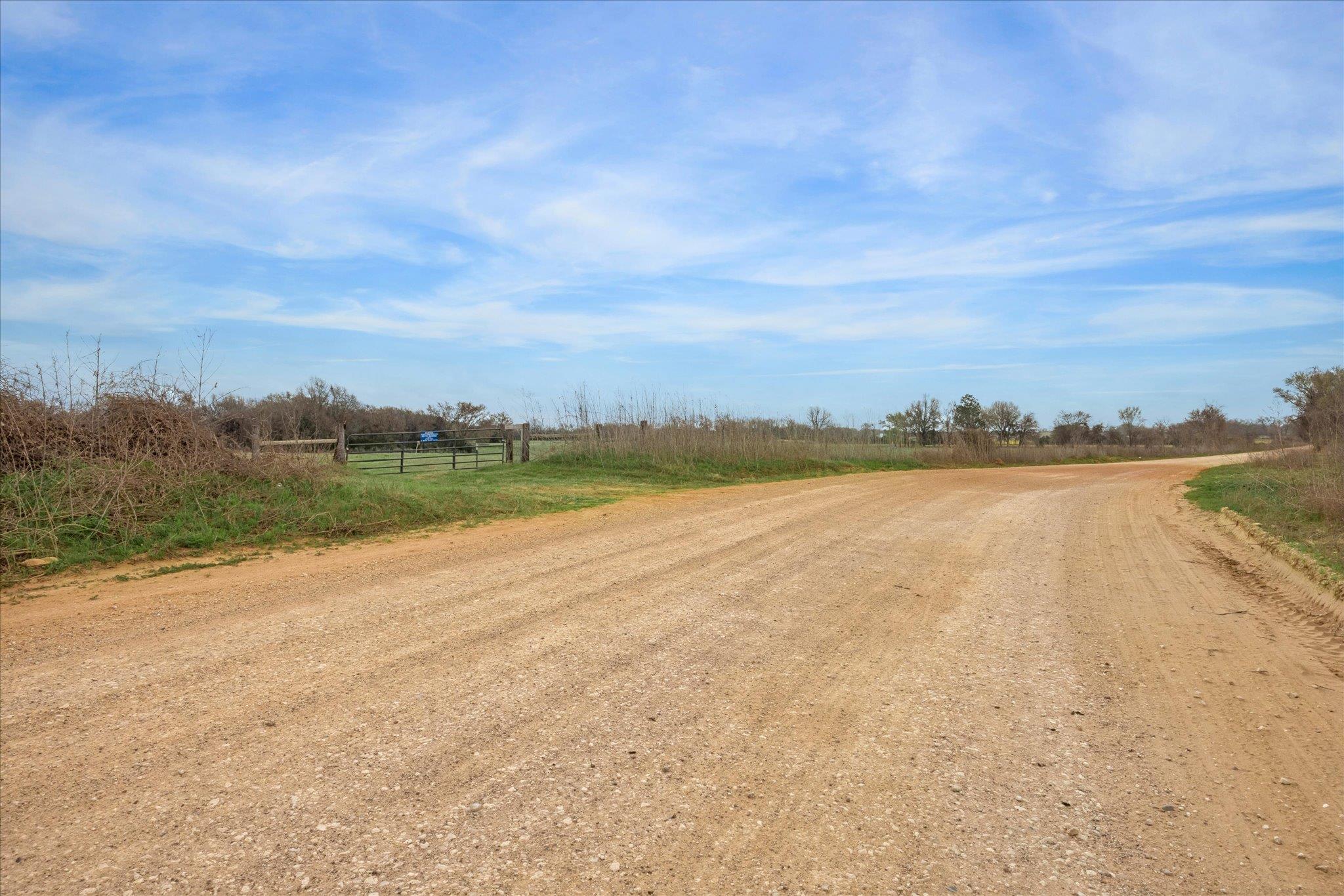 7281 County Road 358 Rd, Gause, TX 77836