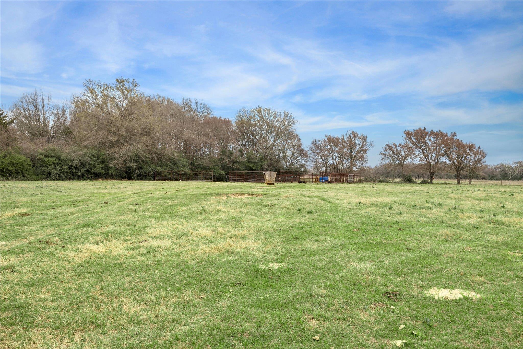 7281 County Road 358 Rd, Gause, TX 77836