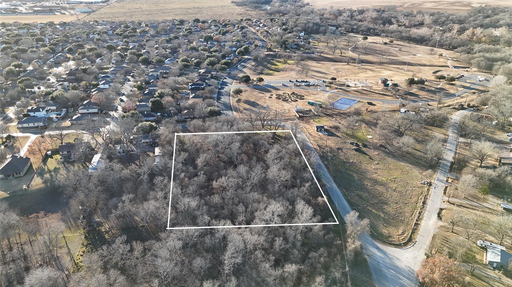 211 Hasler Shores Dr, Bastrop, TX 78602