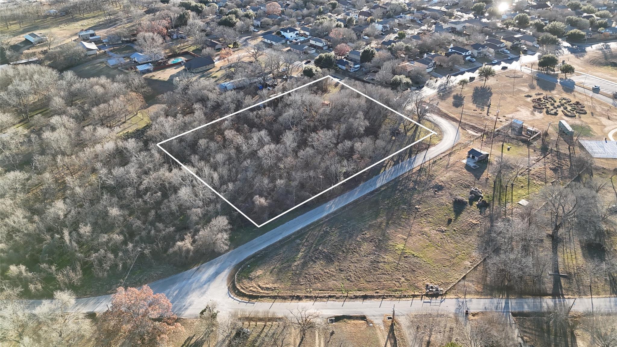 211 Hasler Shores Dr, Bastrop, TX 78602