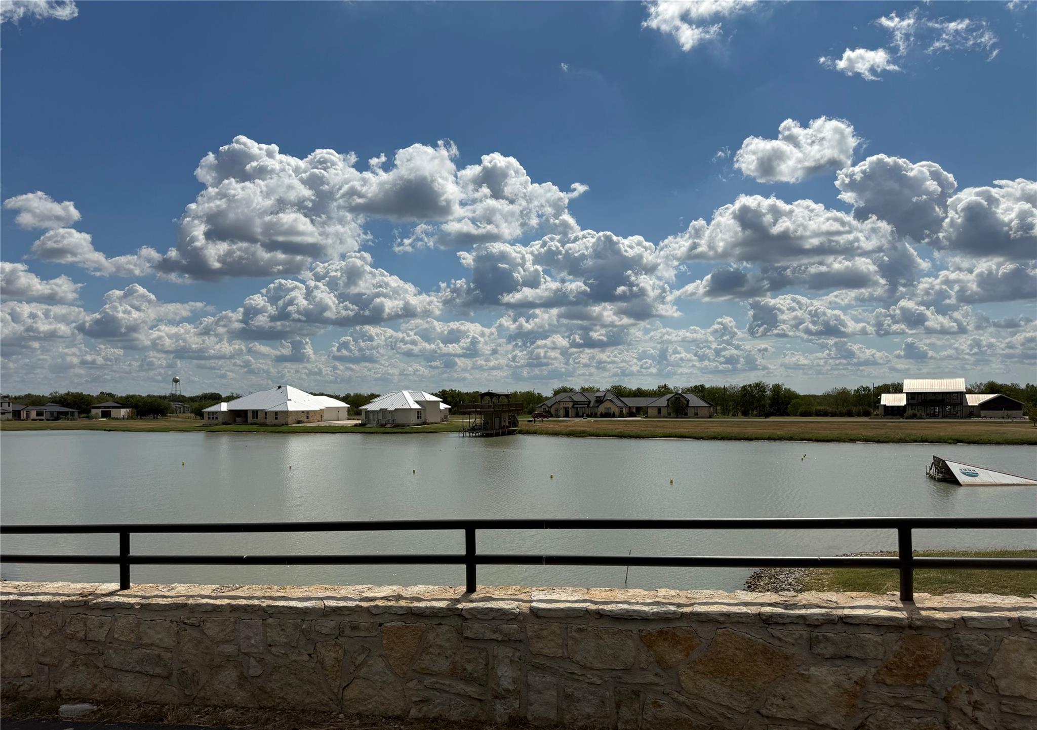 102 Ranch Estates Cir, Martindale, TX 78130