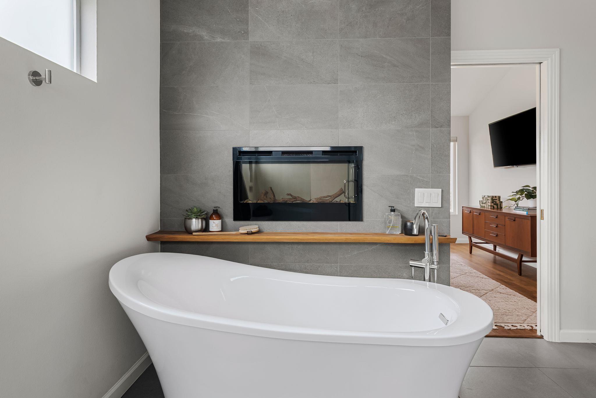 1612 Meadow Ln, Taylor, TX 76574