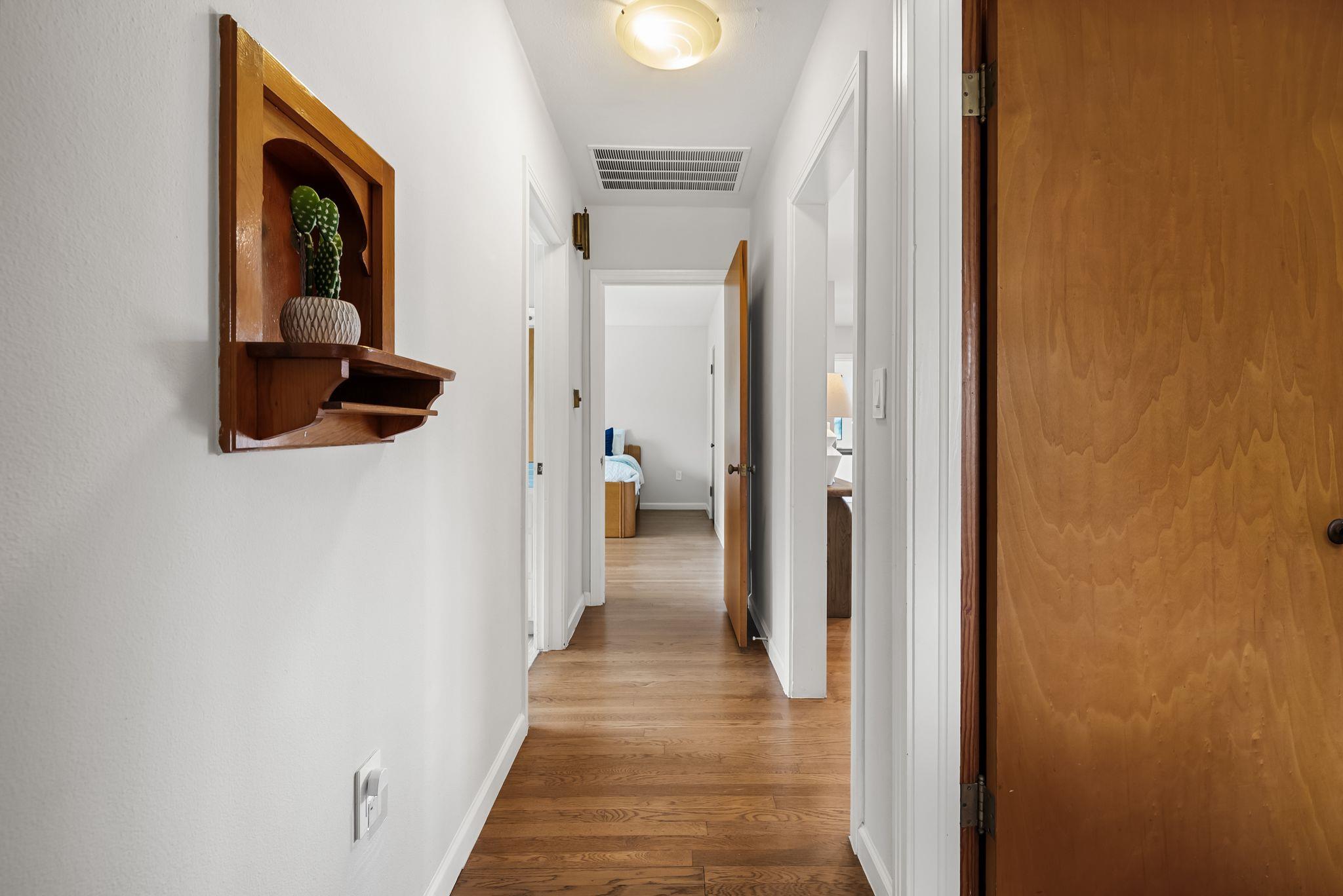 1612 Meadow Ln, Taylor, TX 76574