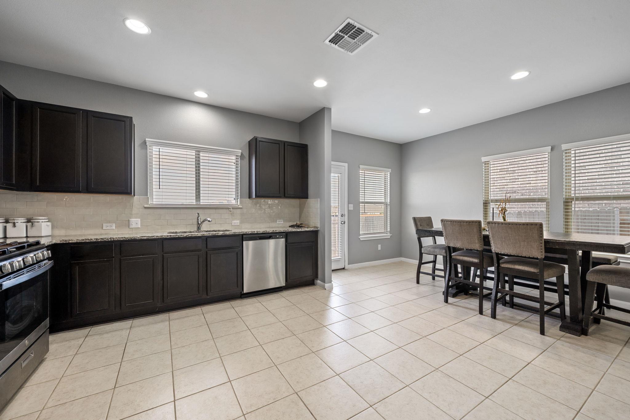 436 Spinnaker Loop, Kyle, TX 78640