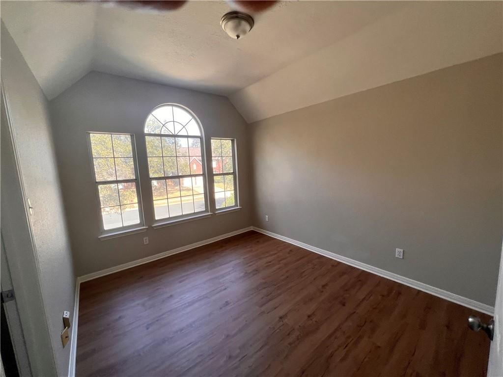 4807 Whispering Valley Dr, Austin, TX 78727