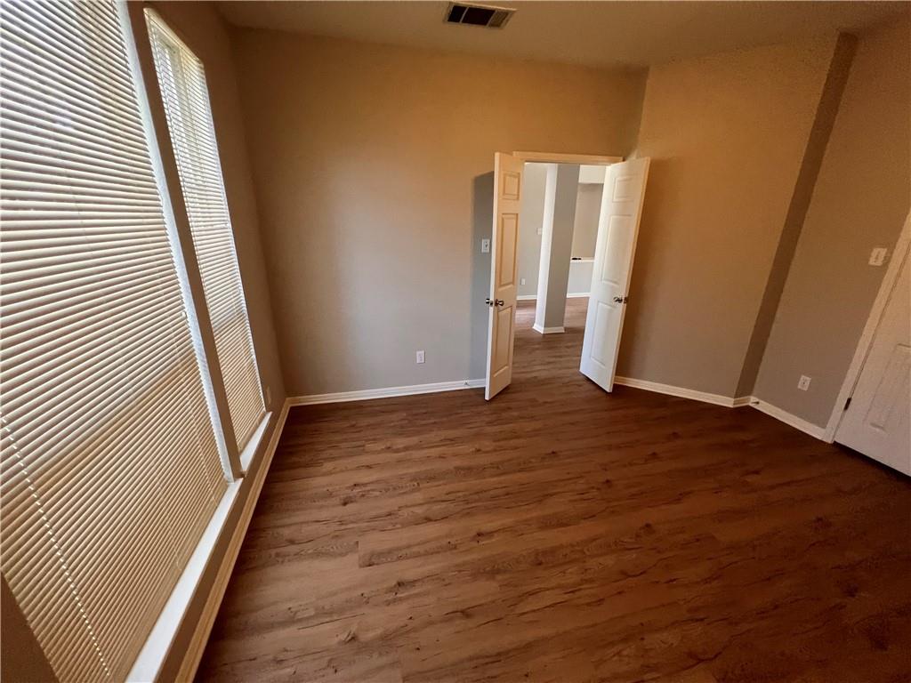 4807 Whispering Valley Dr, Austin, TX 78727