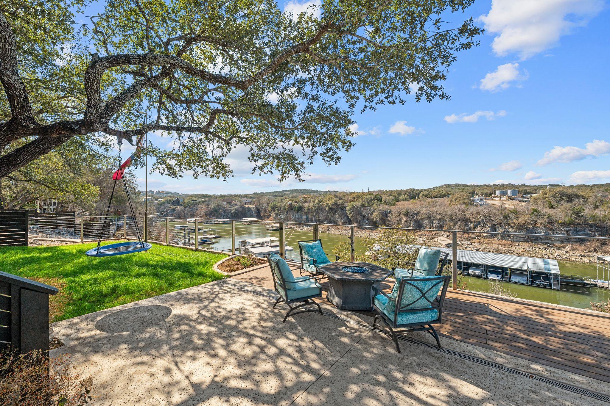 22008 Briarcliff Dr, Spicewood, TX 78669