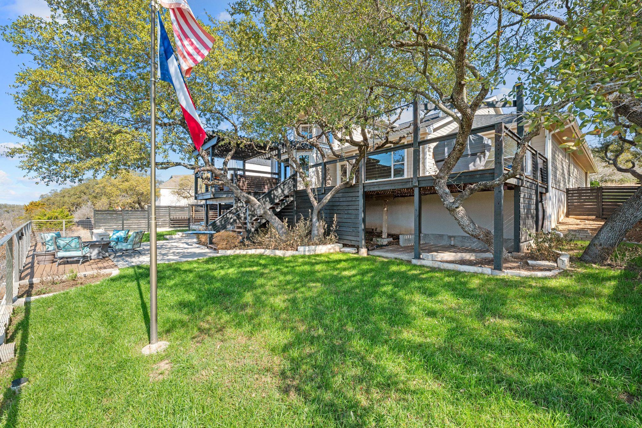 22008 Briarcliff Dr, Spicewood, TX 78669