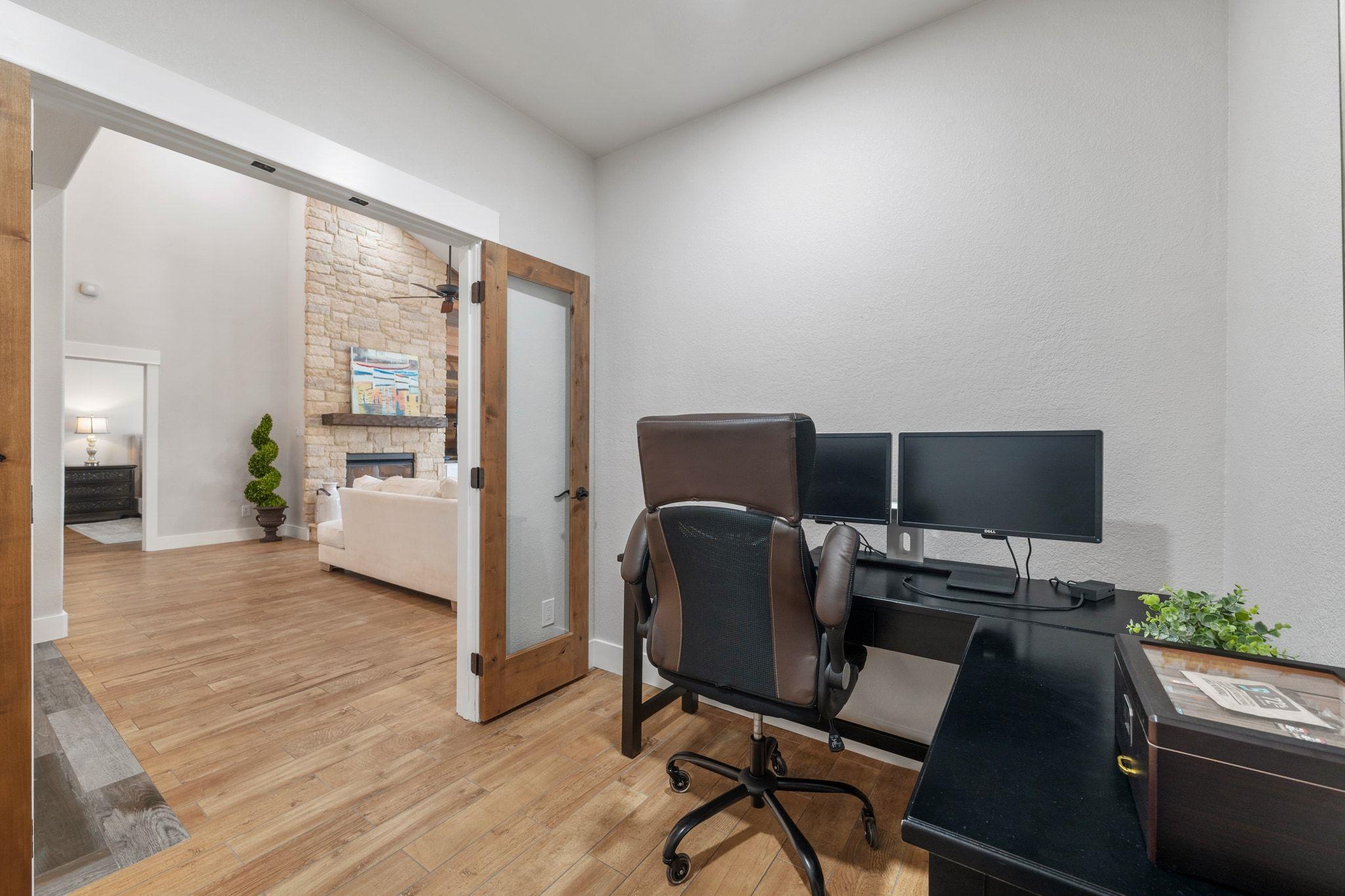 22008 Briarcliff Dr, Spicewood, TX 78669