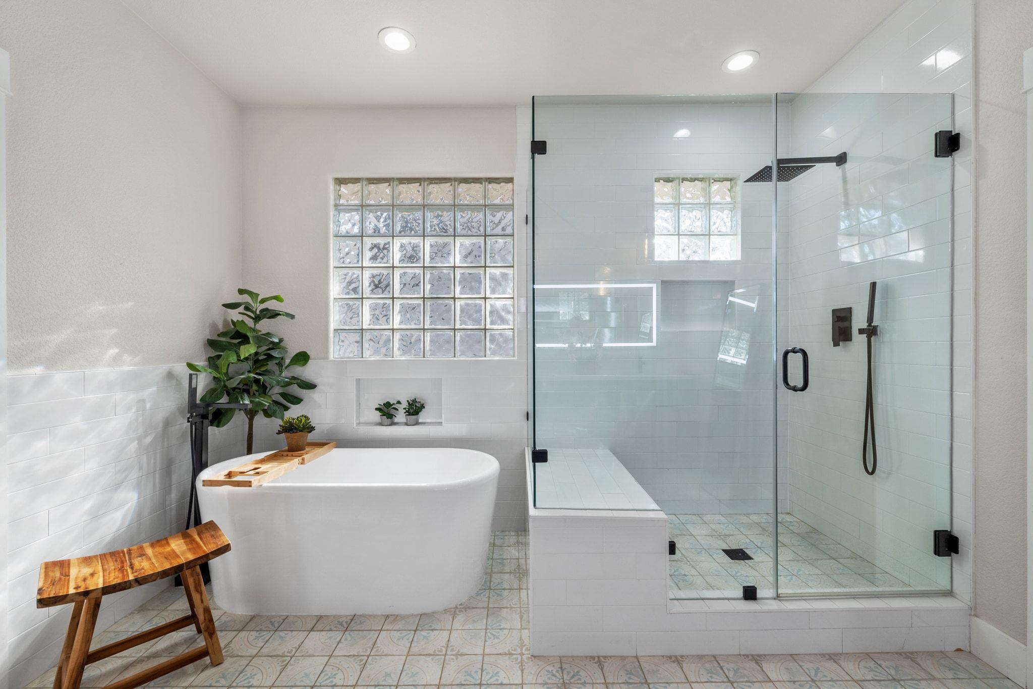 22008 Briarcliff Dr, Spicewood, TX 78669