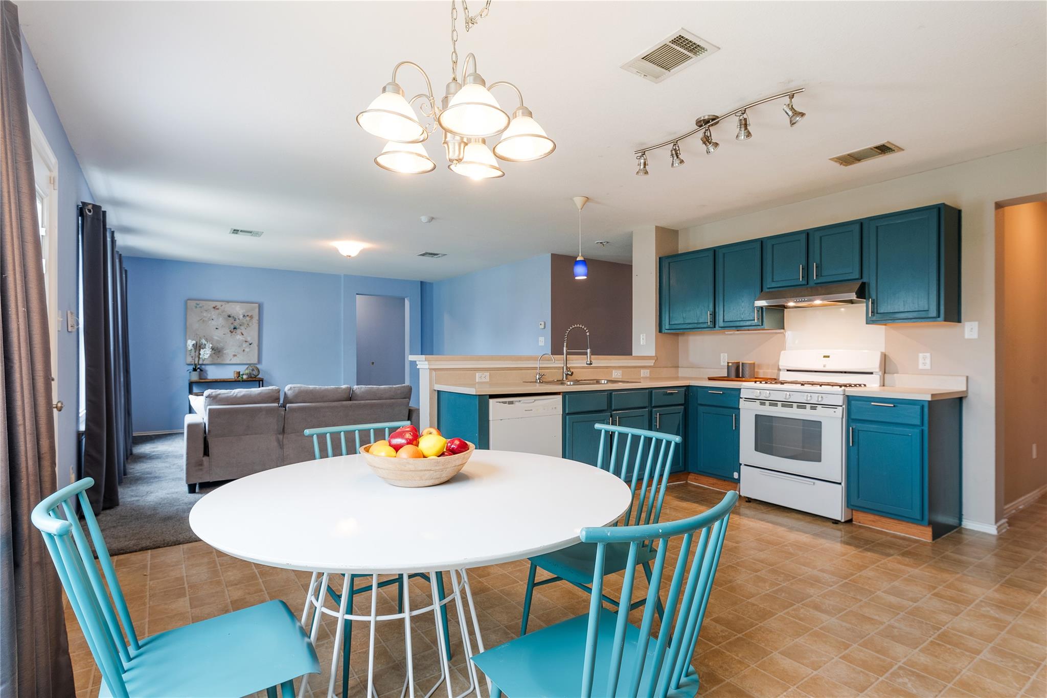 1329 Amberwood Loop, Kyle, TX 78640