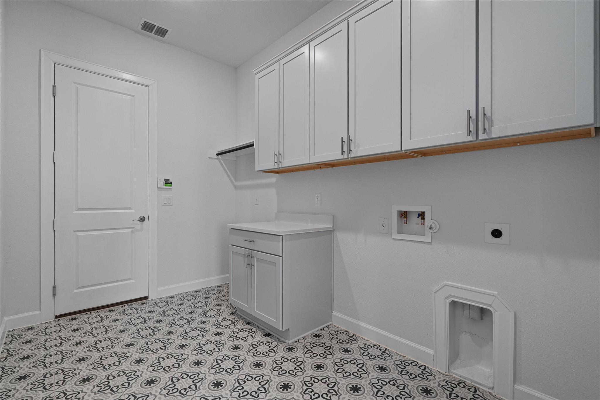 208 Lodestone Ln, Austin, TX 78738