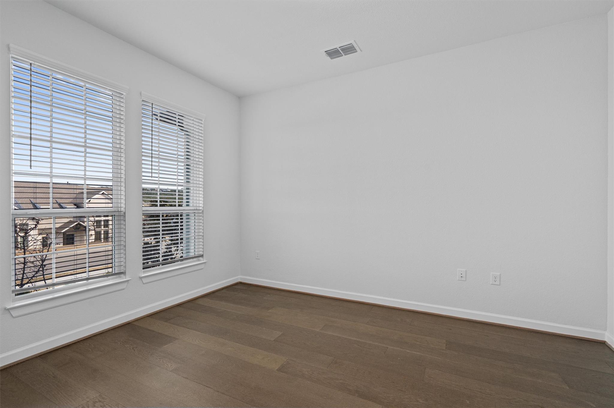 208 Lodestone Ln, Austin, TX 78738