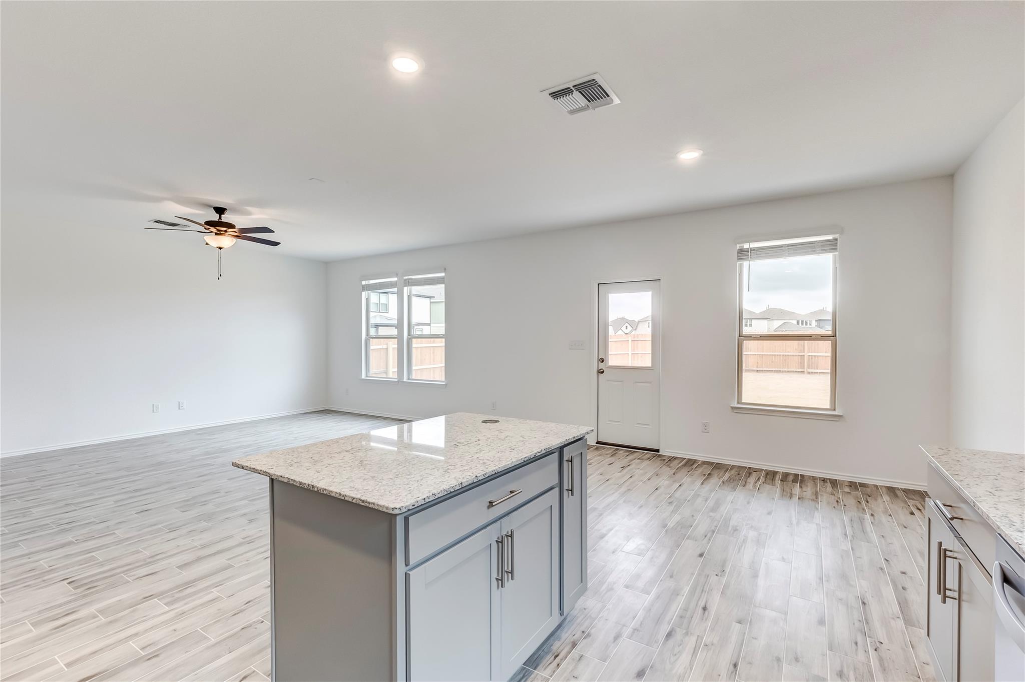 132 Ventura Dr, Liberty Hill, TX 78642